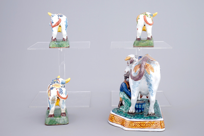 Un lot de 4 vaches en fa&iuml;ence polychrome de Delft, 19&egrave;me