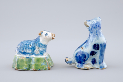 Een kat en een schaap in polychroom Delfts aardewerk, 18e eeuw