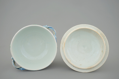 A Delft style cashmere palette bowl and cover, Samson, Paris, 18th C.