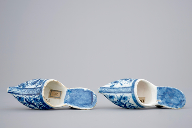 A pair of Dutch Delft blue and white shoes, 18th C.