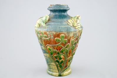 A Flemish pottery Art Nouveau vase with frogs, signed MP for Maes, Torhout, 20th C.