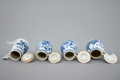 A rare Chinese blue and white export porcelain cruet set on stand, Qianlong, 18th C.