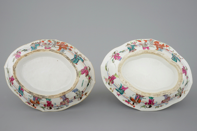 A pair of Chinese famille rose bowls and 3 covered boxes, 19th C.