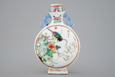 A fine small Chinese famille rose moon flask, early 19th C.