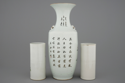 A tall Chinese famille rose vase and 2 hat stands, 19/20th C.