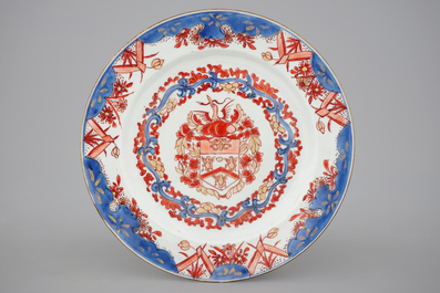 Un ensemble de 4 assiettes en porcelaine de Chine de style Imari aux armes de Van Gellicum, Kangxi