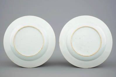 An excellent pair of Chinese famille rose plates with figures, Yongzheng, 1723-1735