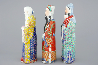 Een set van 3 Chinese famille rose figuren van onsterfelijken, 19e eeuw