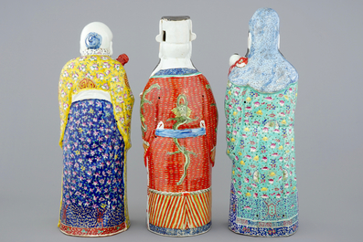 Een set van 3 Chinese famille rose figuren van onsterfelijken, 19e eeuw
