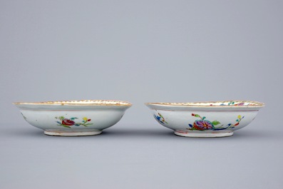 A rare pair of Chinese export porcelain "Pompadour" oval bowls, ca. 1745