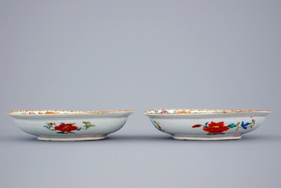 A rare pair of Chinese export porcelain "Pompadour" oval bowls, ca. 1745