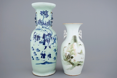 Deux vases et deux plats en porcelaine de Chine en bleu et blanc, 18/19&egrave;me