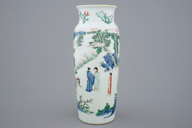 Un grand vase en porcelaine de Chine wucai, &eacute;poque Transition, 1620-1683