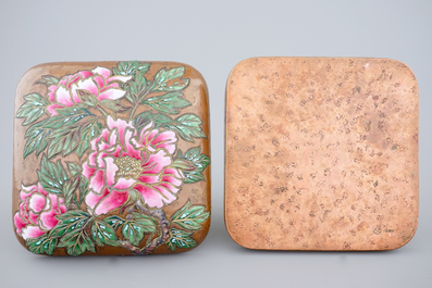 A Japanese enameled brass Ando Jubei box with cover and a large Satsuma figure, 19th C.