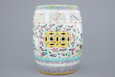 A Chinese famille rose garden seat, 19th C.
