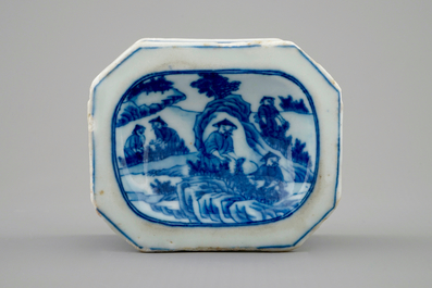 Een Chinees blauw-wit zoutvat naar Europees model, 1e helft 18e eeuw