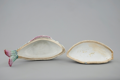 A Chinese famille rose carp-shaped tureen and cover, Qianlong, 18th C.