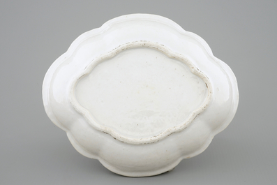 A Chinese famille rose export lobed oval dish with a hunting scene, Qianlong, 18th C.