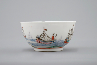 Een Chinese kop en schotel met Amsterdams bont decor van schepen, 18e eeuw