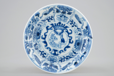 Een Chinese blauw-witte kop en schotel, Kangxi