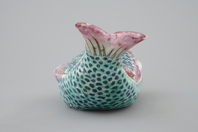 A Chinese famille rose carp-shaped tureen and cover, Qianlong, 18th C.