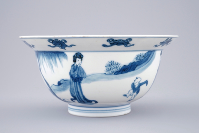 A Chinese blue and white klapmuts bowl and a pair of small plates, Kangxi