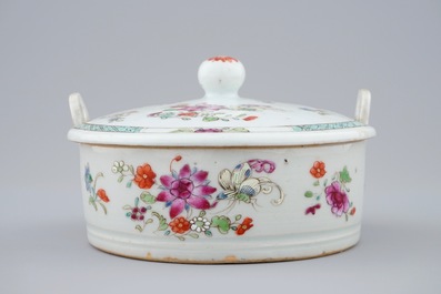 Een Chinees famille rose botervlootje, Qianlong, 18e eeuw