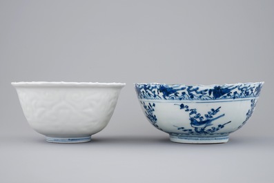 Twee Chinese kommen in kraakporselein, Ming, Wanli