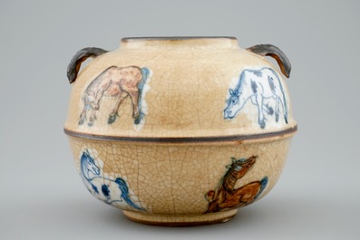 A globular Chinese vase with horses on a crackled brown ground, 18/19th C.