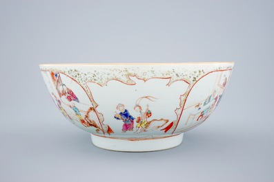 A large Chinese famille rose mandarin bowl, Qianlong, 18th C.