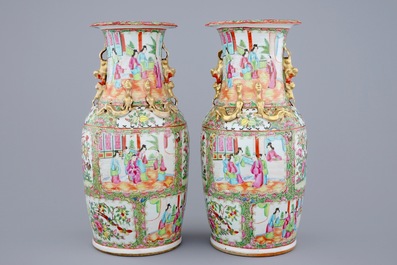 A pair of Chinese Canton rose medallion vases, 19th C.