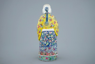 Een Chinese famille rose figuur van Shou Lao, 19e eeuw