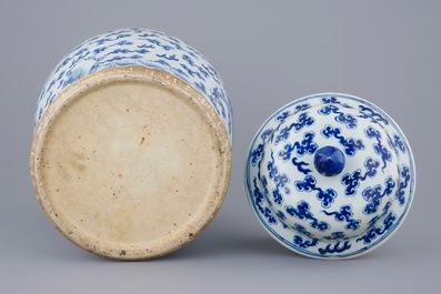 A large Chinese blue and white vase and cover with dragons, 19th C.