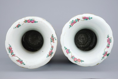 A fine pair of tall Chinese famille rose vases with birds, grapes and flowers, 19th C.
