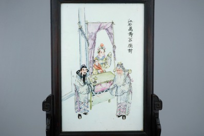 A Chinese qianjiang cai table screen with inscription, 19/20th C.