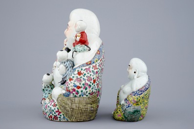 Two Chinese famille rose porcelain Buddha figures, 19/20th C.