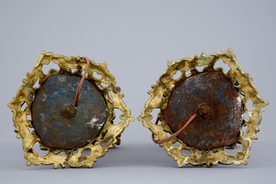A pair of Chinese mandarin vases with bronze lamp mounts, 18/19th C.