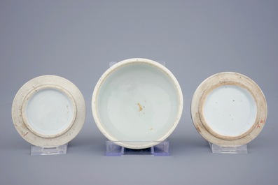 A set of 4 various Chinese famille rose and blue and white ginger jars and covers, 19/20th C.