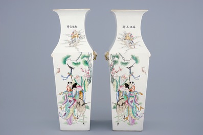 A fine pair of Chinese famille rose square vases, 19/20th C.