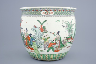 A Chinese famille verte fish bowl with figures, 19th C.