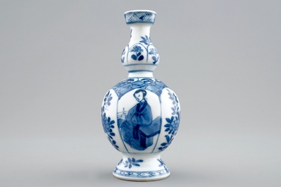 A small Chinese blue and white vase, Kangxi