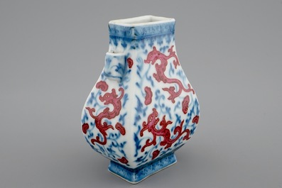 A small Chinese hu vase with phoenixes, Qianlong mark, 19/20th C.
