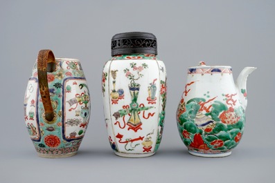 Three Chinese famille verte pieces: a chocolate jug, a vase and a beer mug, Kangxi