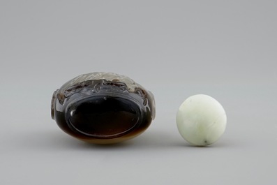 A fine Chinese agate snuff bottle, 18/19th C.