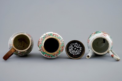 Three Chinese famille verte pieces: a chocolate jug, a vase and a beer mug, Kangxi
