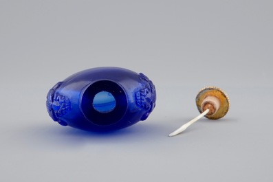 Un lot de 4 tabati&egrave;res en jade et verre, Chine, 18/20&egrave;me