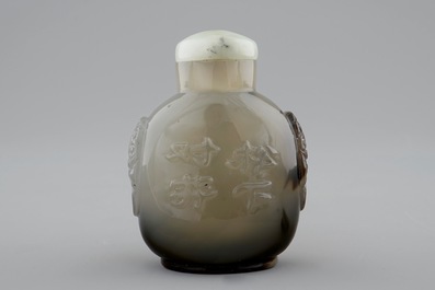 A fine Chinese agate snuff bottle, 18/19th C.