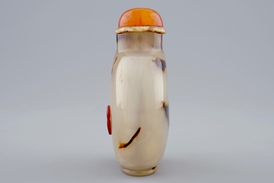 A Chinese agate snuff bottle, 19/20th C.