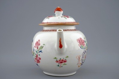 A Chinese famille rose teapot and cover, Qianlong, 18th C.