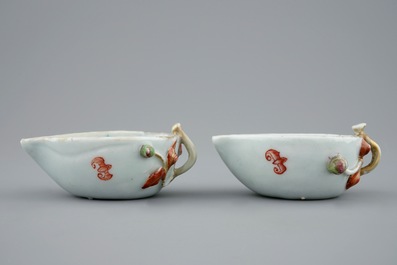 A pair of Chinese famille rose leaf-shaped cups and saucers, Qianlong, 18th C.